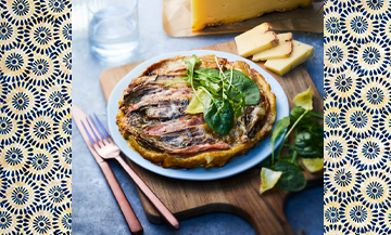 Plat de tarte salée aux endives, au jambon et au vacherin fribourgeois