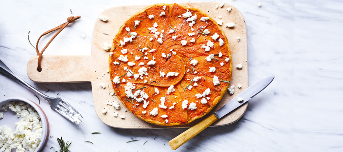 La tarte végétarienne made in Frichti à la courge et au romarin