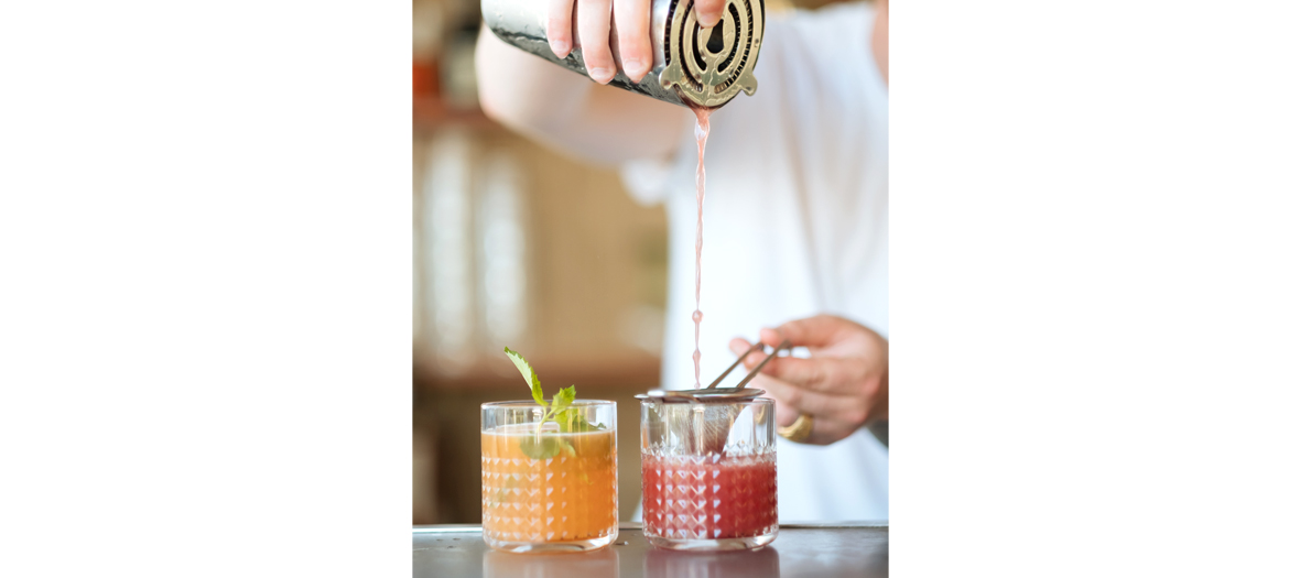 cocktails preparation at the Guinguette des Maquereaux