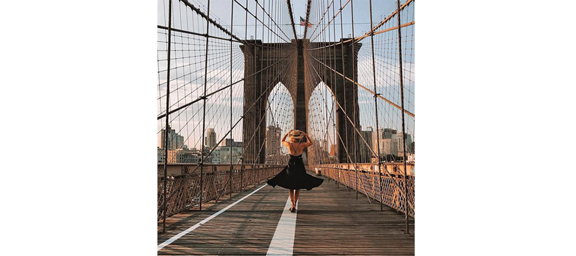 Photo de @journeyintolavillelumiere sur le Brooklyn Bridge