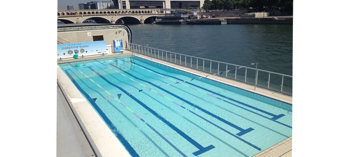 The Prettiest Outdoor Pools In Paris