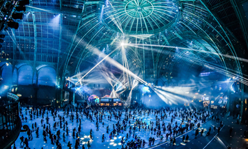 Club de glace sous la verrière du Grand Palais des Glaces