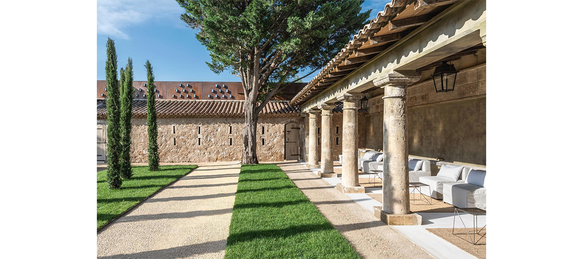 Jardin de l'hôtel Prieuré de Maussane