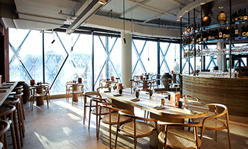 Décoration de l’intérieur de la salle du Restaurant Grand Beau