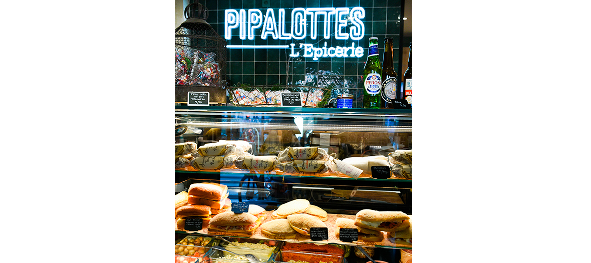 Delicatessen and sandwichs at the Pipalotte grocery in Paris