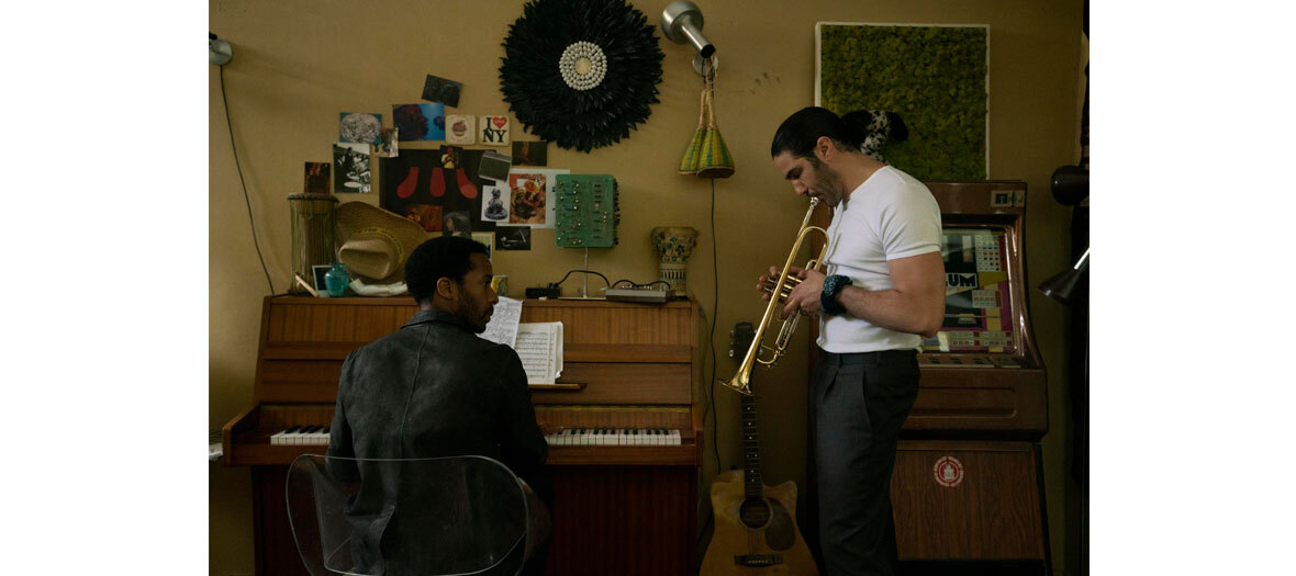 André Holland et Tahar Rahim dans la série The Eddy