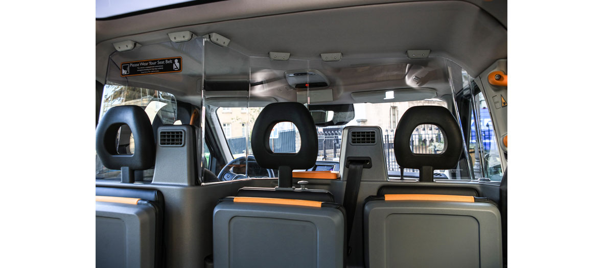 cloison transparente dans un cab caocao pour plus de sécurité