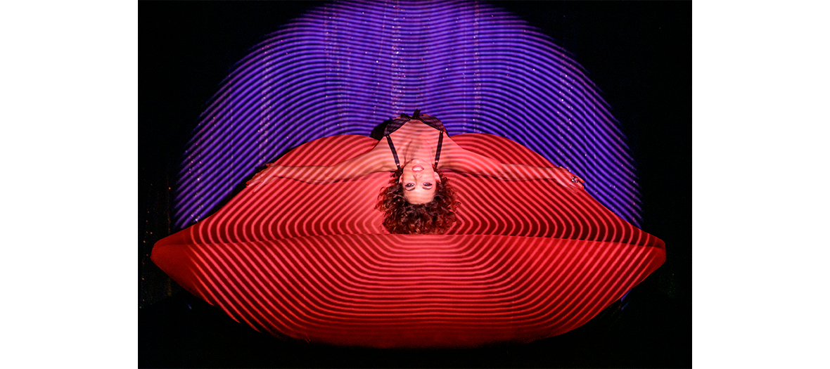 Scéance de voyance avec Céline aka, voyante cartomancienne au Crazy Horse