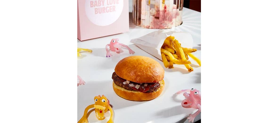 The McDonald's cheeseburger with good products at Baby love Burger