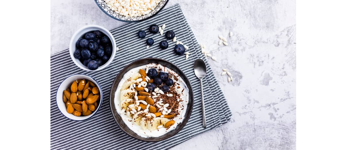 Une journée type de repas miniweight avec petit-dejeuner, déjeuner, goûter et dîner.