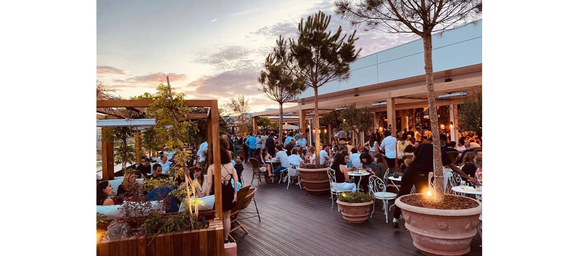 Le rooftop de l'hôtel Paradiso à Paris