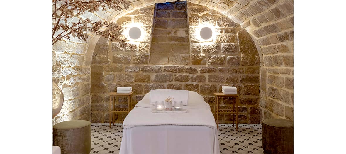 Massage room at the Beaumarchais spa