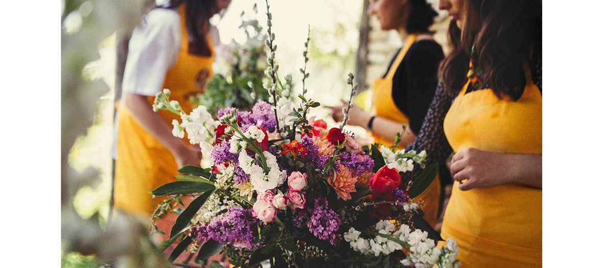 Cours pour faire des bouquets de fleurs École des fleurs 