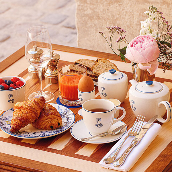 Petit-déjeuner au café Lapérouse