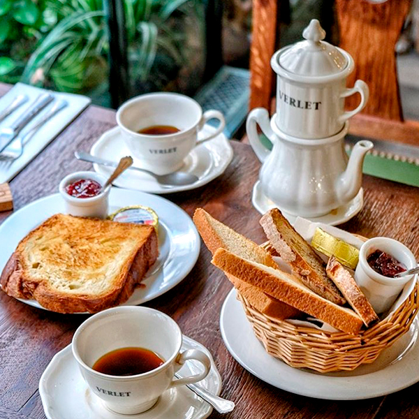 Petit-déjeuner chez Maison Verlet