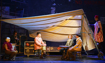 The Lady Agatha play at the Michodière theatre