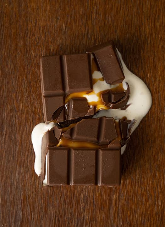 Tablette glacée façon chocolat caramel par French Bastards à Paris
