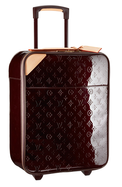 luggage less than 62 linear inches