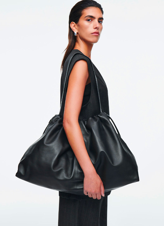 pochette cuir noir