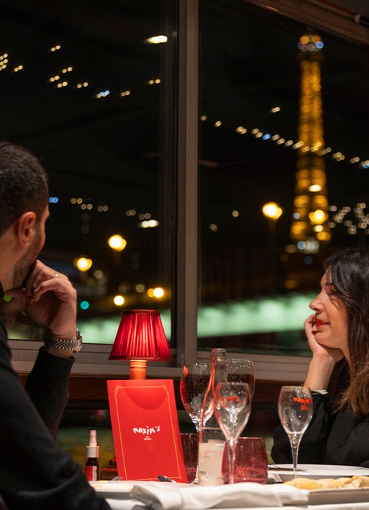 Dîner chez Maxim’s sur la Seine